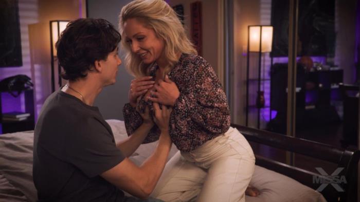 Sadie Summers - Suburbia Pt. 2 [FullHD 1080p]