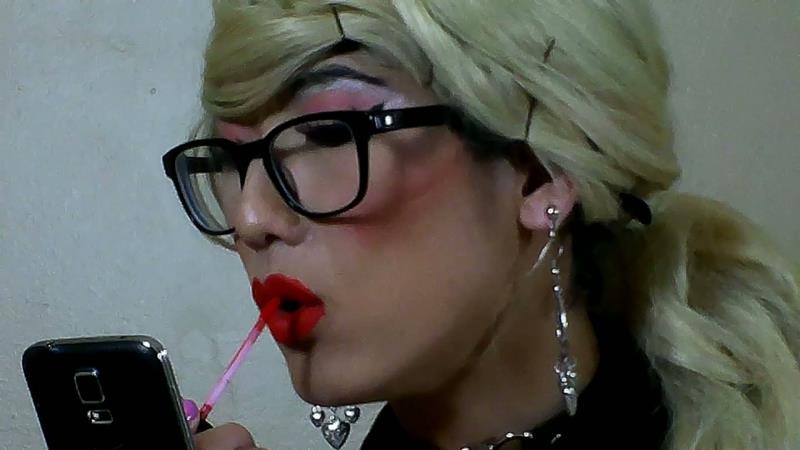 Tia Tizzianni - 19YO Asian Sissy ZIA LIPSTICK n BLOWJOB [FullHD 1080P]