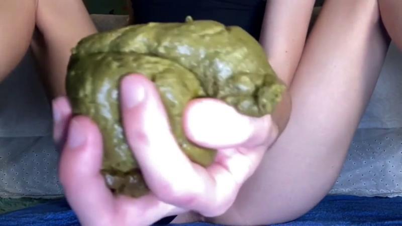 Young bitch pooping lick shit and smear [SD 768P]