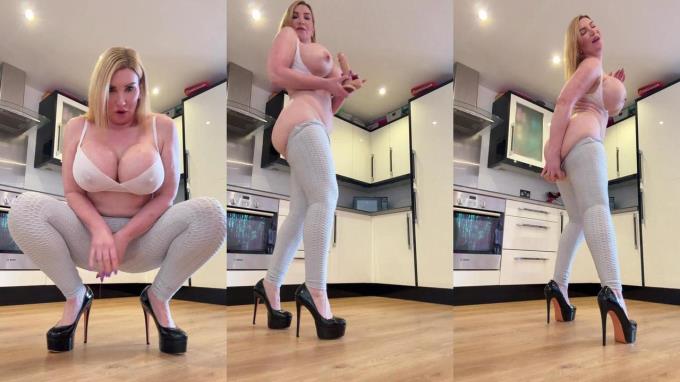 Thesophiejames - Thesophiejames - I Know Exactly What You Want Big Ass And Big Tits Tease Wearing See-Through Set White Bra And Wet Light Grey Leggings Sticking My Ass In The Air And Fucking Myself From Behind  [FullHD 1080]