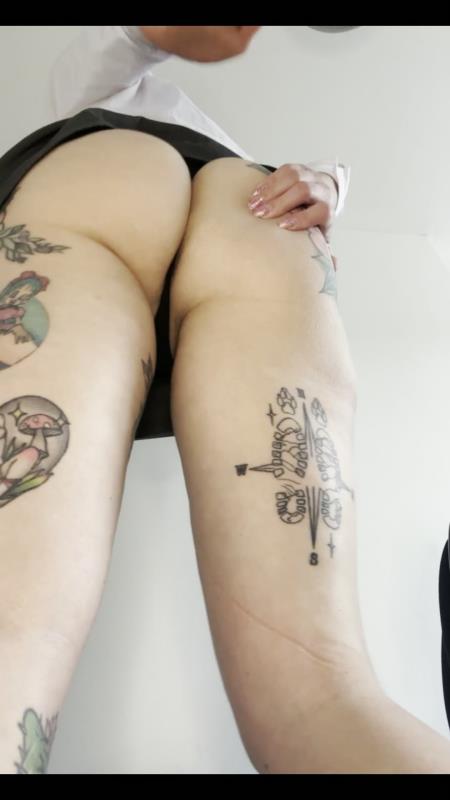 Yourhikerbabe - FartingSchool Girl Turns Tiny Teacher Into Her Toilet Slave [FullHD 1080P]