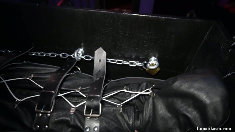 Mistress Lunatika - Electric Play In A Coffin [FullHD 1080P]