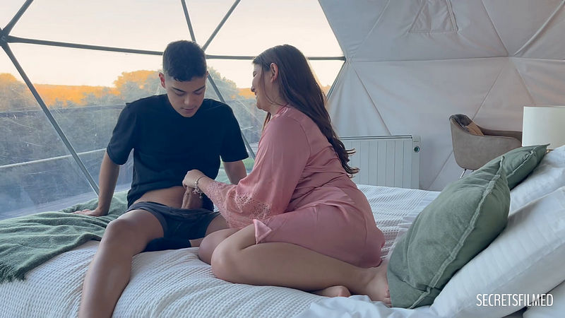 My Girlfriend And I Got Really Horny And Fucked On Her Parents Bed SecretsFilmed (FullHD 1080p) - Onlyfans - [2025]