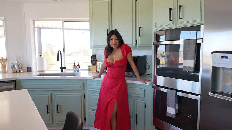 Big Ass Latina Christian Tradwife CHEATS On Husband At Thanksgiving  Cami Strella  Lev Lieben Cami Strella (Onlyfans) FullHD 1080p