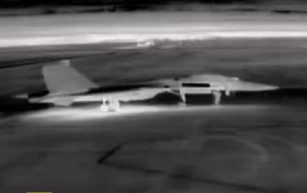 СБУ поразила два российских самолtта Су-27 в Крыму