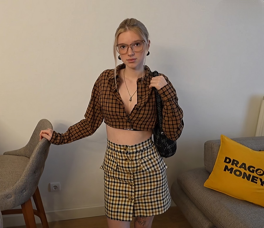 Kuporovaa Krupa Boss Fucks Innocent Young Secretary