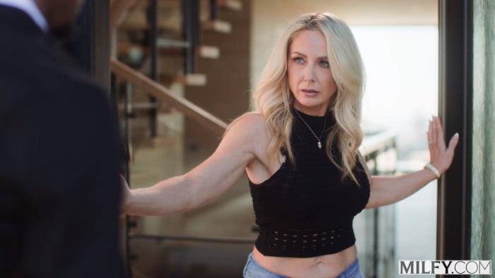 Sadie Summers - Anal - Loving MILF Has Secret BBC Affair [UltraHD 4K 2160p]