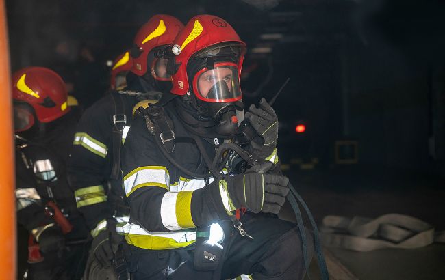 В Киеве раздаются взрывы и работает ПВО на фоне объявленной ракетной опасности