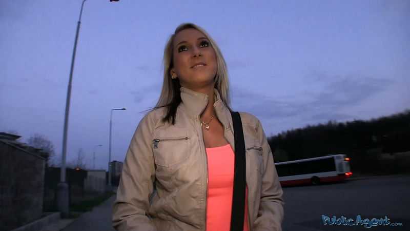 E81 Jenka  : E81 (PublicAgent/Casting.xxx) FullHD 1080p