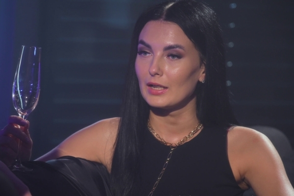 Candie Luciani & Simon Kitty - A persuasive businesswoman Candie Luciani & Simon Kitty - A persuasive businesswoman