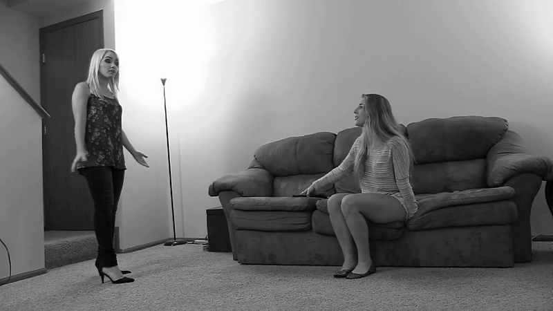 Ellie Hypnotized Avi (Clips4Sale) HD 720p