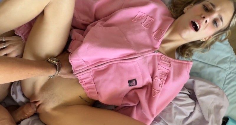 Erica Canfield / Tiny Step Daughter's Day Off with Daddy [2025,Big Cock,Blowjob,Doggystyle,POV,Tattoos,Teen,1080p]