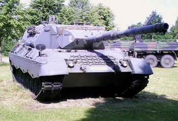 Leopard 1A4 Walk Around