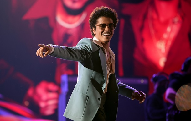 Бруно Марс анонсировал первый сольный альбом почти за 10 лет