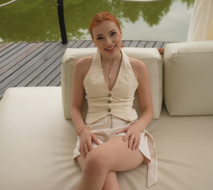 Megan Murkovski Pov Fuck On Backyard