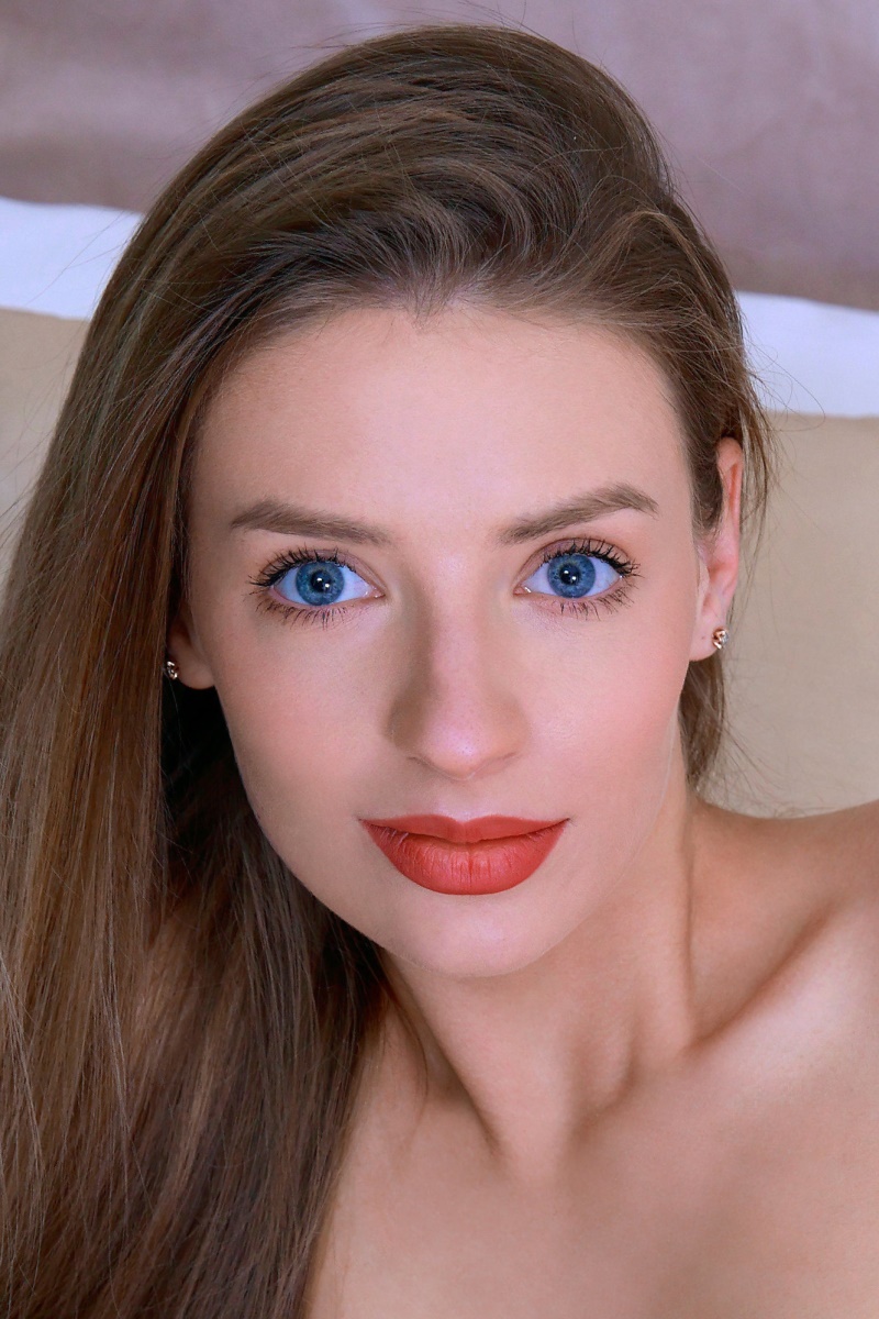 Brittany Bare   4 clips