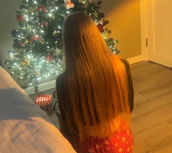 My Sex Gift For My Cutie Stepsister  (FullHD)