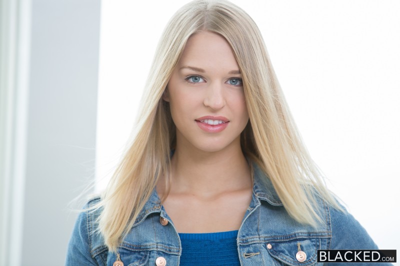 Lacey Johnson- Perfect Blonde Girl Squirts on Big Black Cock - 1080p