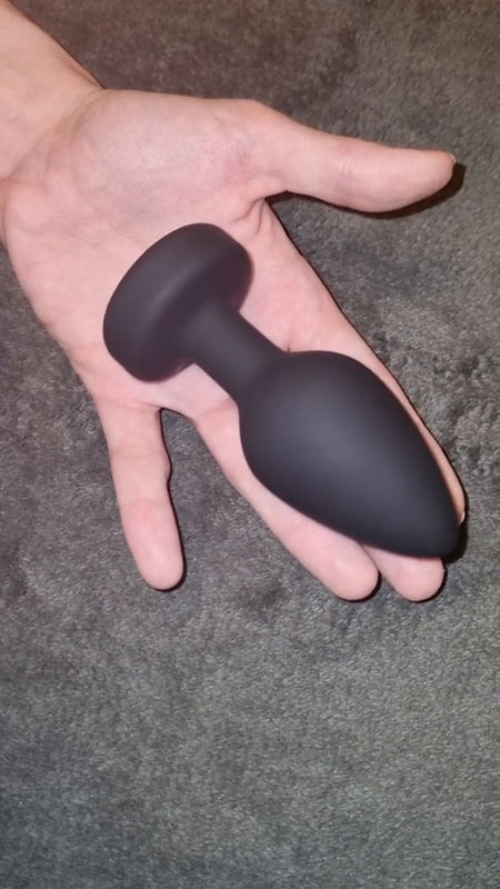 yo Virgin Tries To Fit Vibrating Butt Plug In But Struggles Vesalius Versace (Onlyfans) SD 1080p