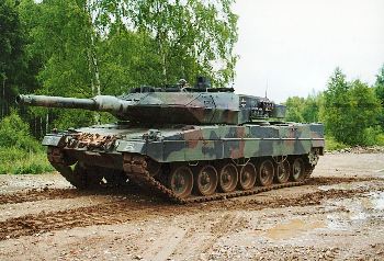 Leopard 2A5 Walk Around