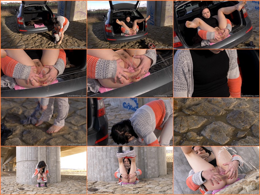 Awesome Time with Pissing Girls