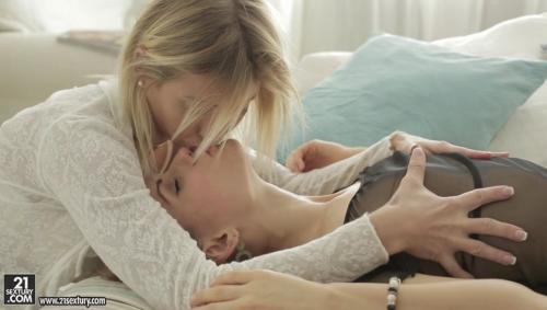 Sabrina Moore, Rita Rush - Sharing The Toys [FullHD 1080p]