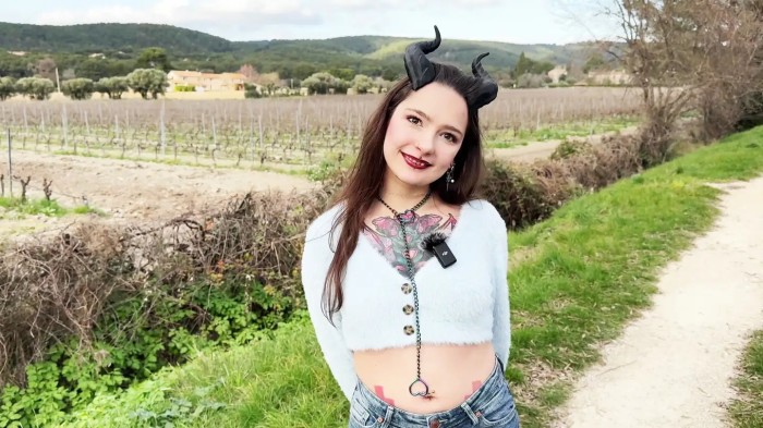 Mamie Donuts - 28 years old, from Lille! [SD 480p]