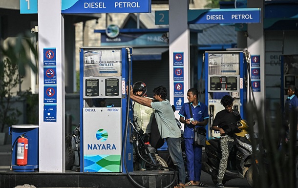 Россия снижает цены на нефть для Индии, чтобы вернуть покупателей - СМИ