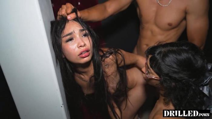 Cindy Luna, Lyla Peach - Born To Be Submissive - They Used Her Like A Sex Toy - 857GLw [HD 720p]