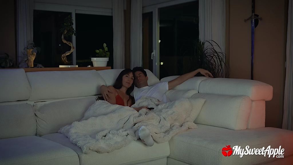 My Sweet Apple - Winter Movie Night With My Girlfriend