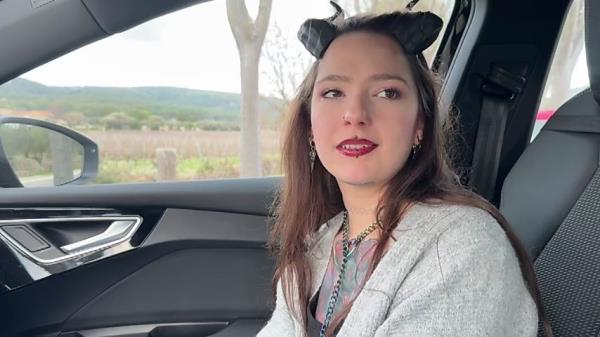 Mamie Donuts - Granny Donuts, 28 years old, comes to continue her hardcore experiences... with a smile! [SD 480p]