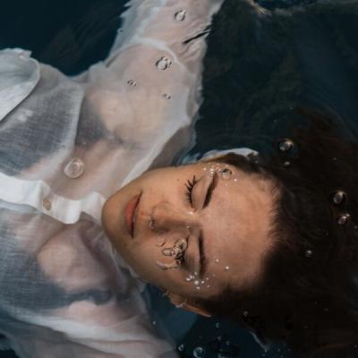 Lea Wildhaber - SOAKED CLOTHES (2025) [FLAC 24B-44.1kHz]