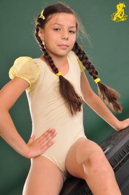 [Image: _a020d2d83e67fd70c6b3a1192104f94f.jpeg]