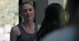 Рука, качающая колыбель (2025)