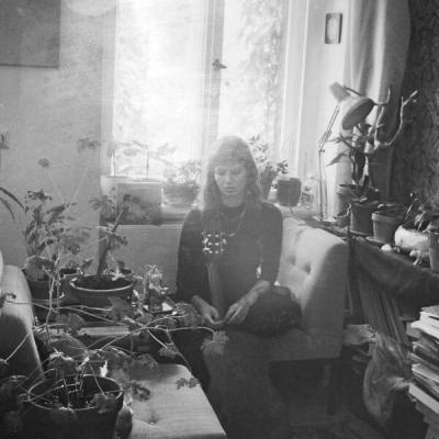 Betty Hammerschlag - Fake Girl (2025) [FLAC 24B-44.1kHz]