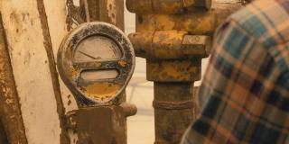  /  / Landman (2 /2025/WEB-DL)