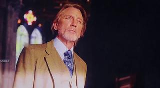 Достать ножи: Воскрешение покойника (2025)