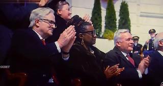 Элла Маккей (2025)